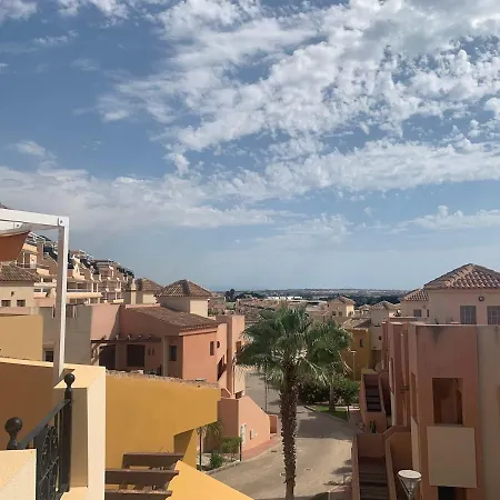 With Roof Terrace In Punta Prima! 아파트 또레비에하